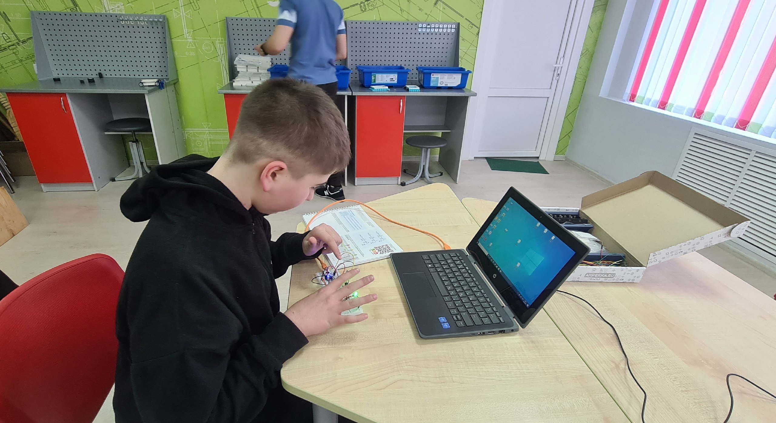 Светофор на Arduino..
